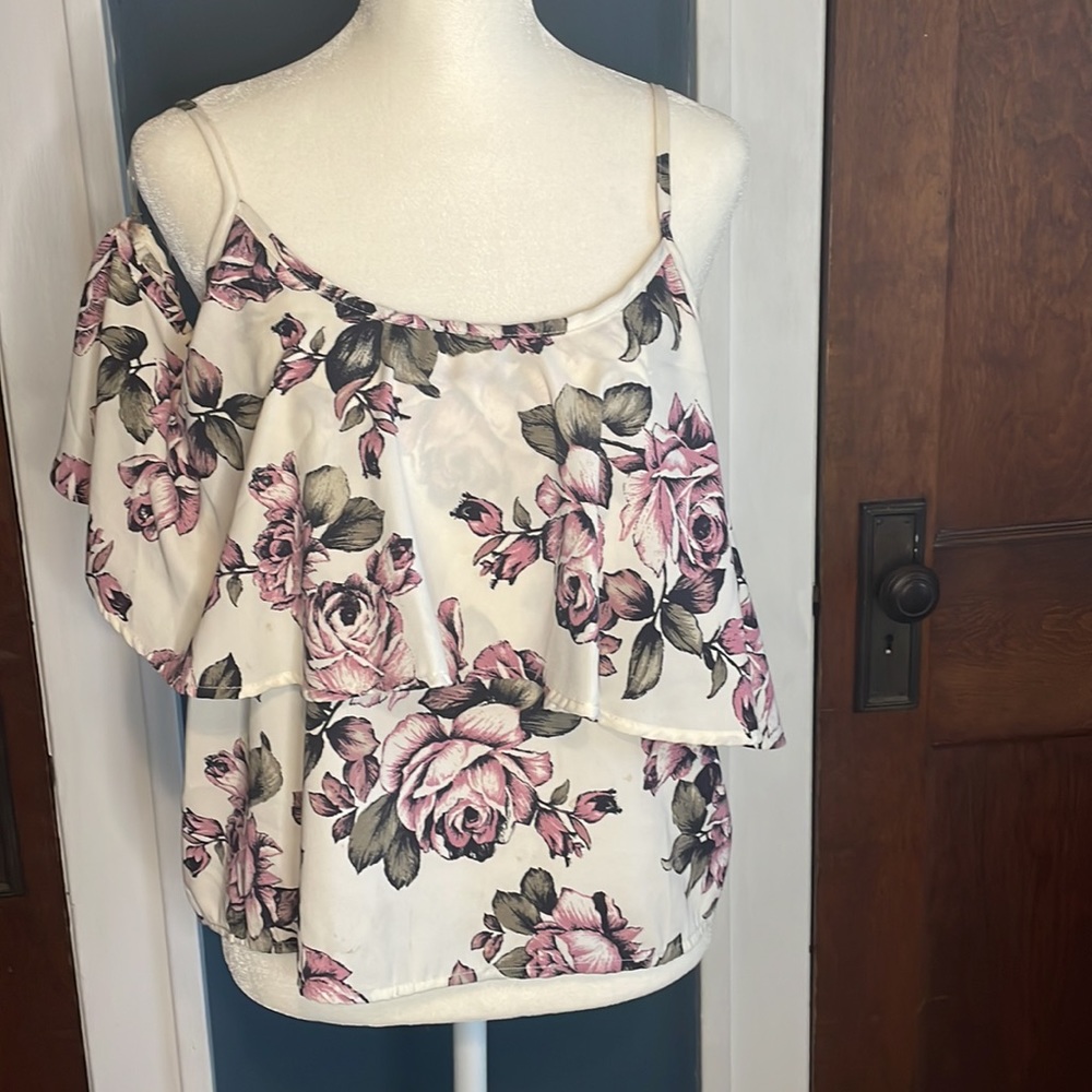 Flower off-the-shoulder top